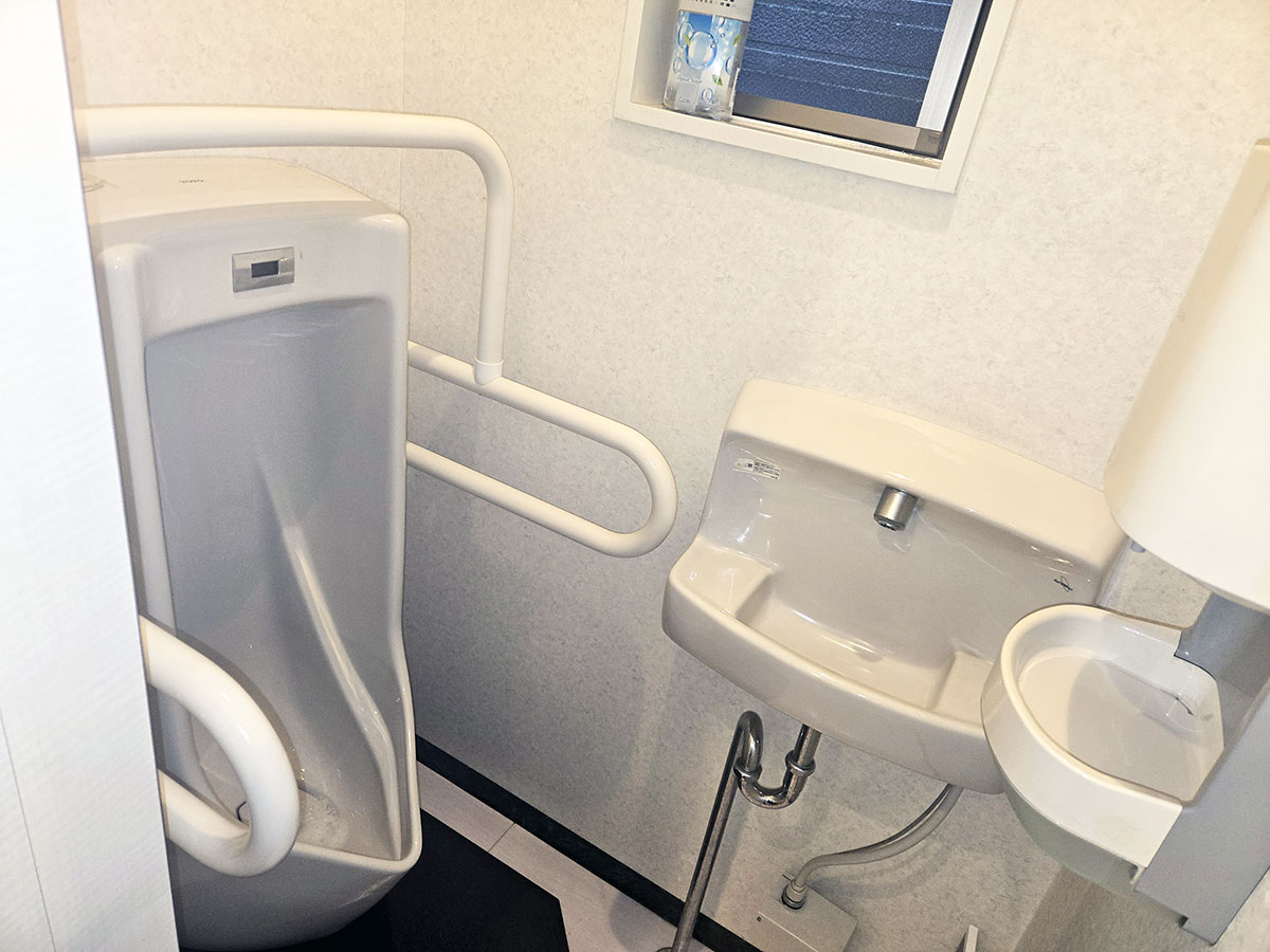 男性専用トイレ